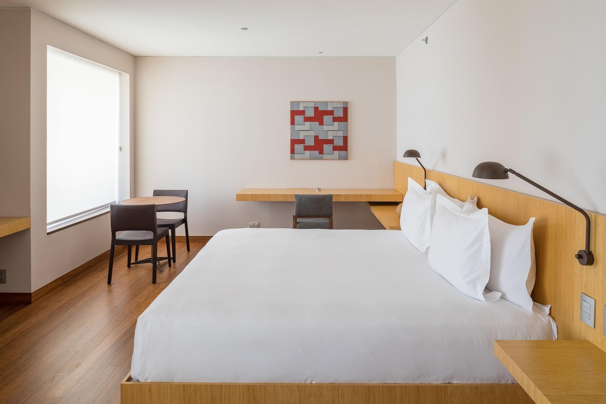 B Hotel Brezilya Dış mekan fotoğraf A room at the Standard East Village